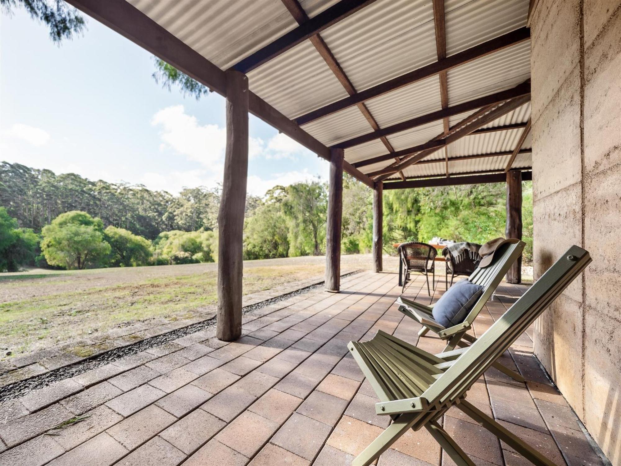 Marima Cottages Pemberton Exterior photo