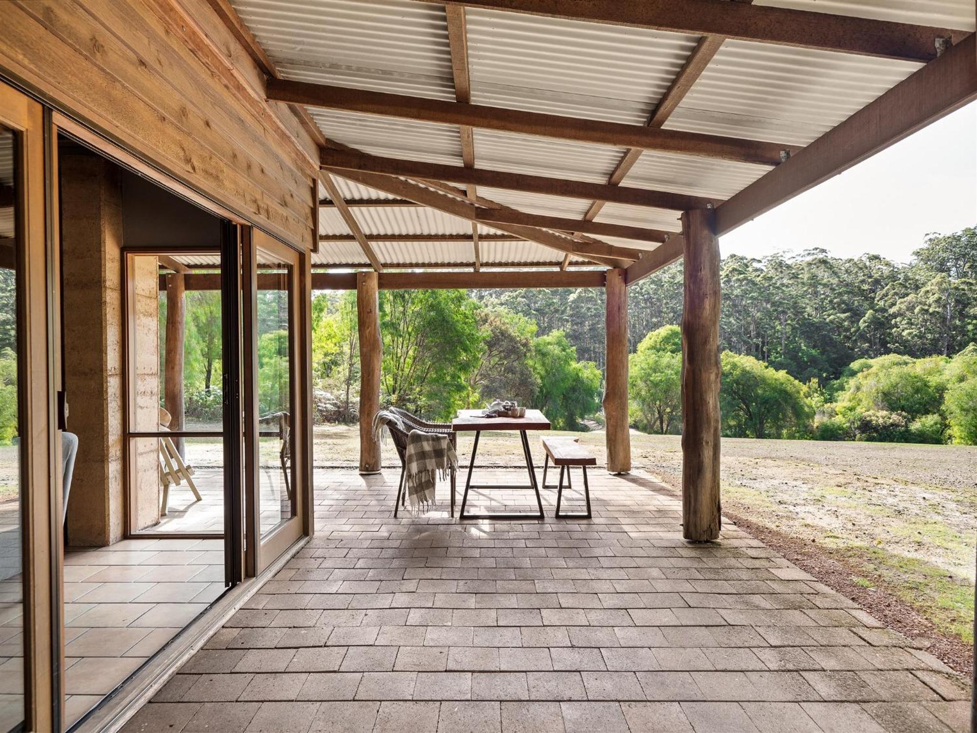 Marima Cottages Pemberton Exterior photo